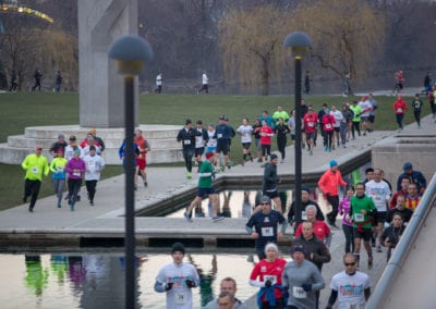 people running in the 2018 American Coatings Show Fun Run.
